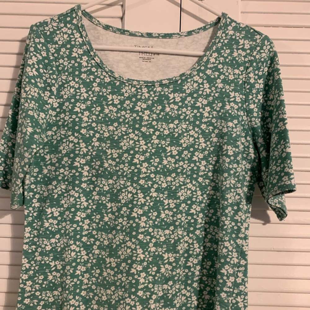M sized top